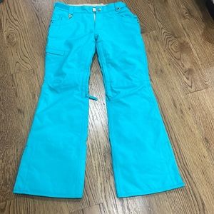 Ski blue pants, size small it will perfect to a petite women.